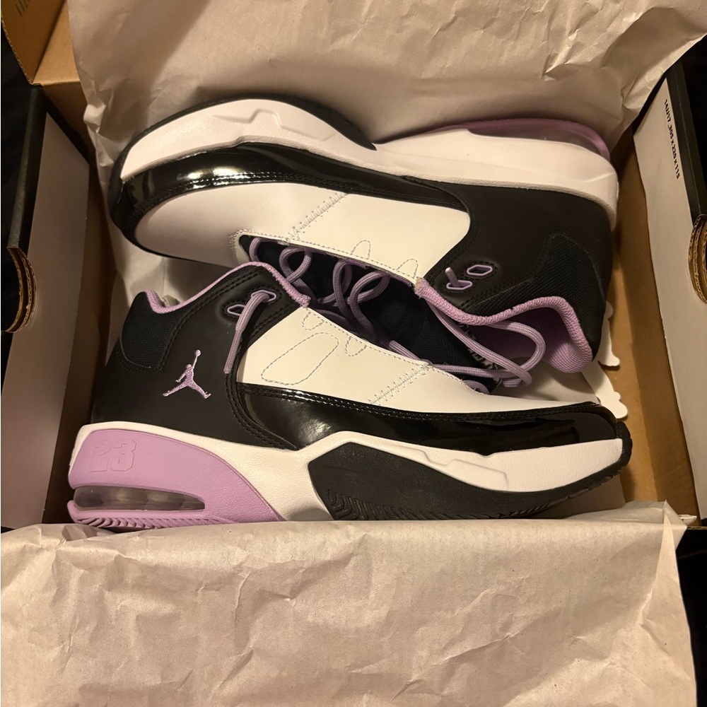 Women's Black and Purple Athletic Shoes